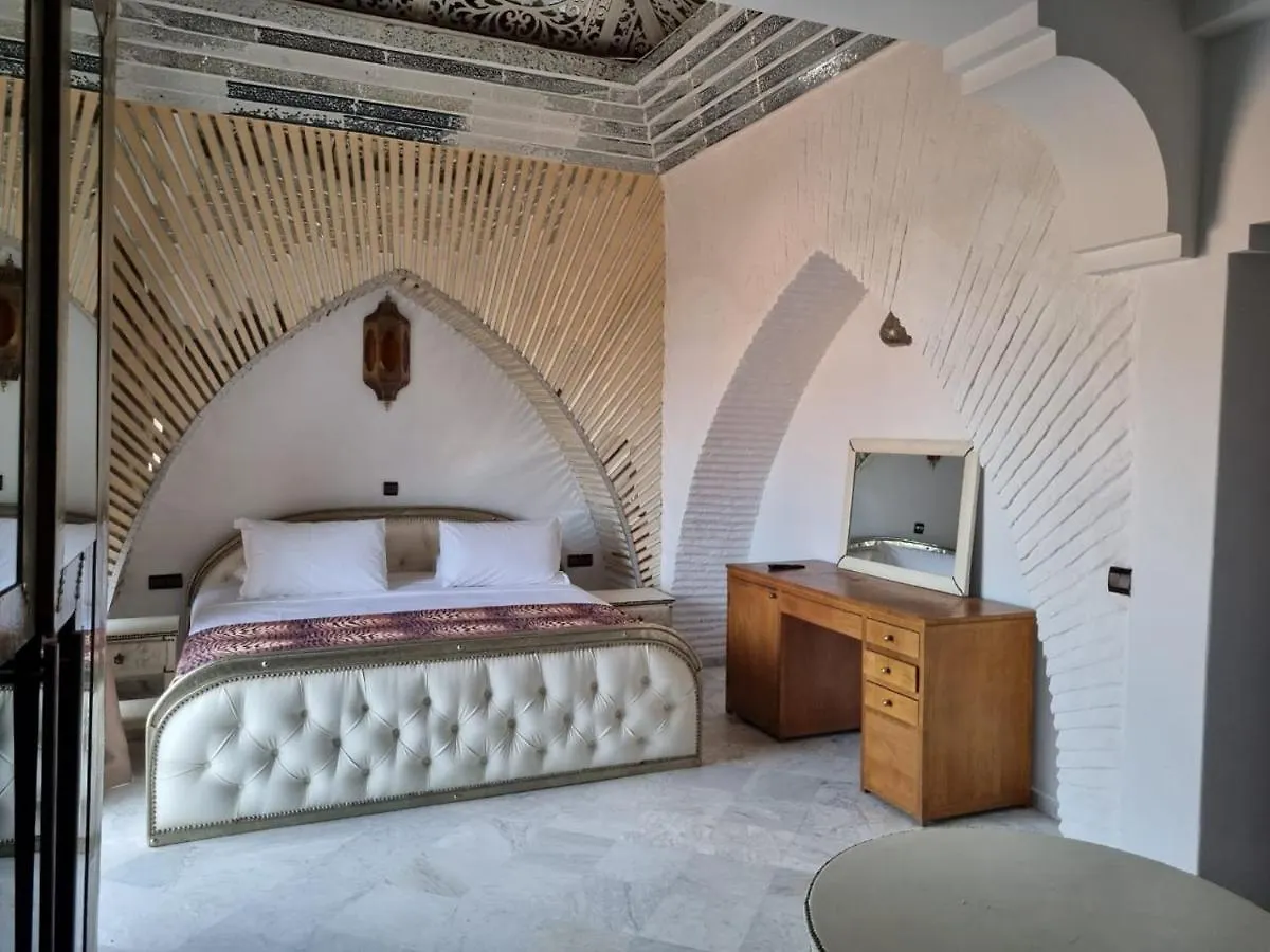 Riad Des Brunchs Sur La Prestigieuse Avenue Mohamed VI Marrakesh 0*,